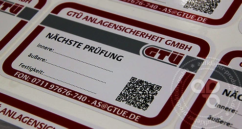 Serienaufkleber mit Barcode oder QRCode oder Text glänzend Standard – Produktbeispiel 1