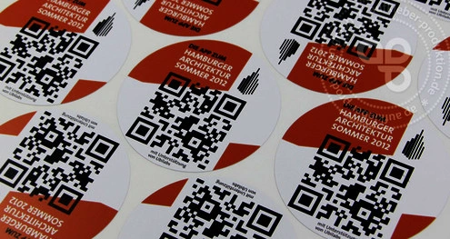 Serienaufkleber mit Barcode oder QRCode oder Text glänzend Standard – Produktbeispiel 2
