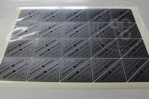 Silber metallic Aufkleber mit Schutzlaminat drucken – Produktbeispiel 3